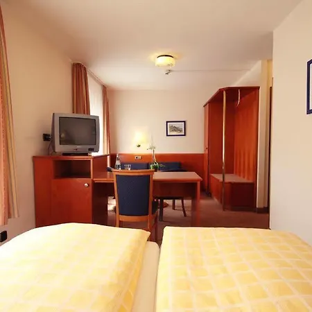 Trip Hamm 3* Κόμπλεντς